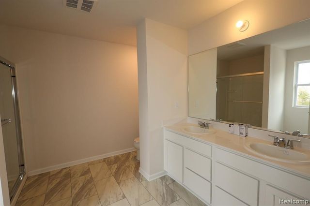 4195 Cedar Lane, Grand Blanc, MI 48439