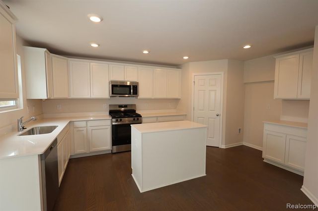 4195 Cedar Lane, Grand Blanc, MI 48439