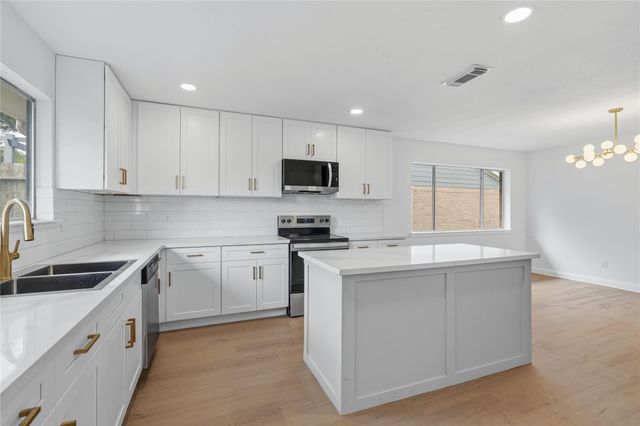 3715 Straightfork Drive, Houston, TX 77082