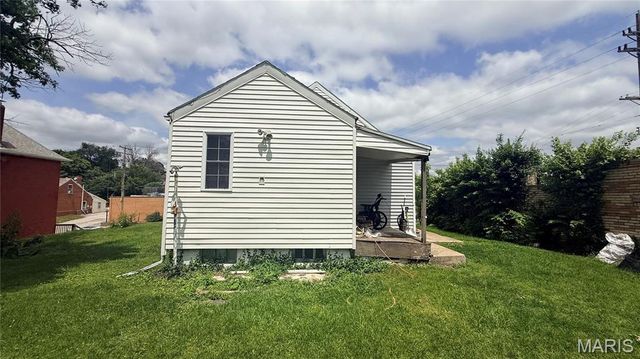 1025 E 7th Street, Alton, IL 62002