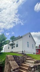 1025 E 7th Street, Alton, IL 62002