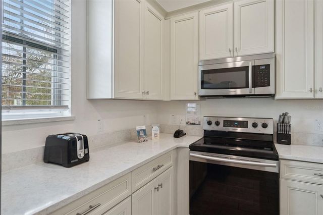 8059 KNEE DEEP ROAD, Kissimmee, FL 34747