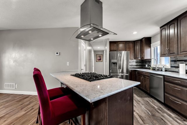 60 Chad Road, Galena, MO 65656