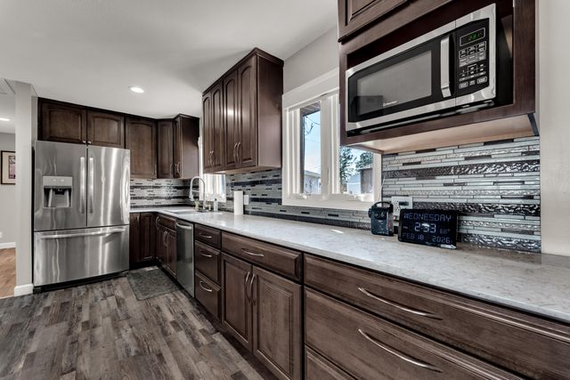 60 Chad Road, Galena, MO 65656