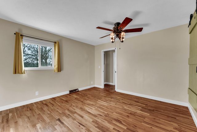 60 Chad Road, Galena, MO 65656