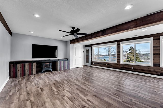 60 Chad Road, Galena, MO 65656