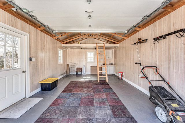 60 Chad Road, Galena, MO 65656