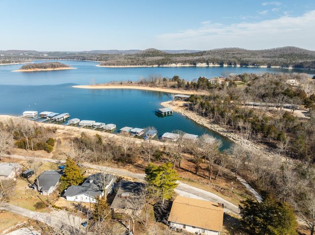 60 Chad Road, Galena, MO 65656