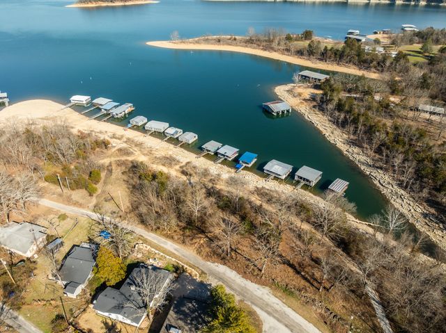 60 Chad Road, Galena, MO 65656