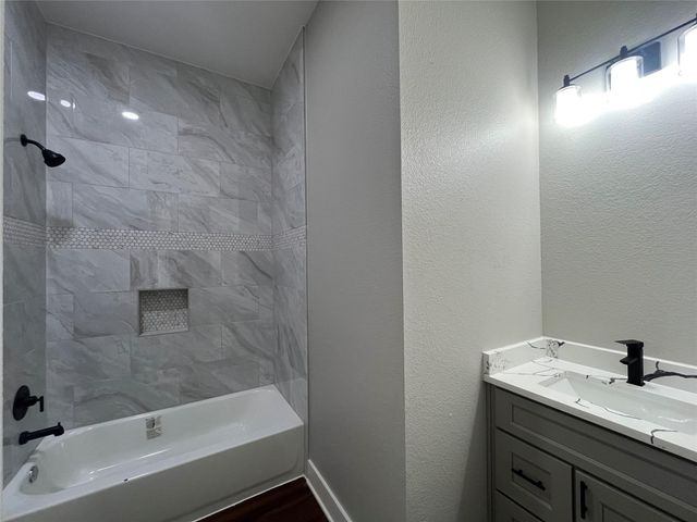 28811 Champion Oaks Dr, Magnolia, TX 77354