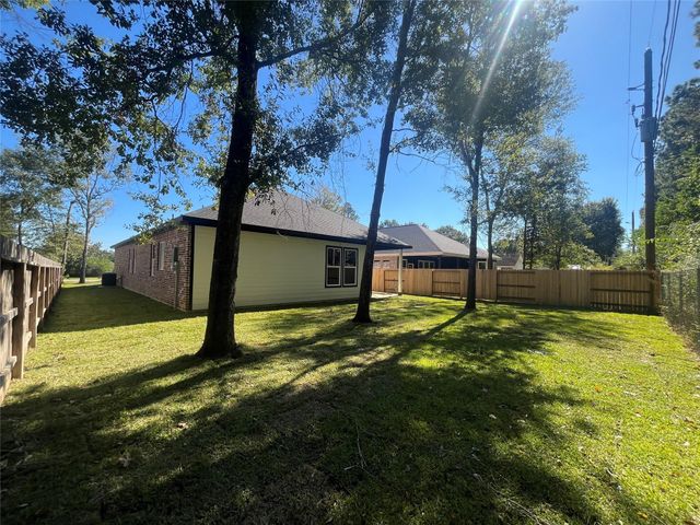 28811 Champion Oaks Dr, Magnolia, TX 77354