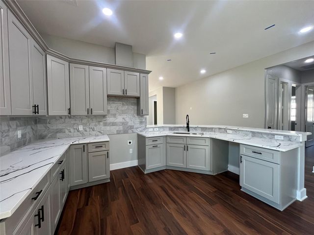 28811 Champion Oaks Dr, Magnolia, TX 77354