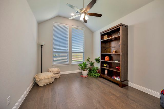 1129 Highpoint Way, Roanoke, TX 76262