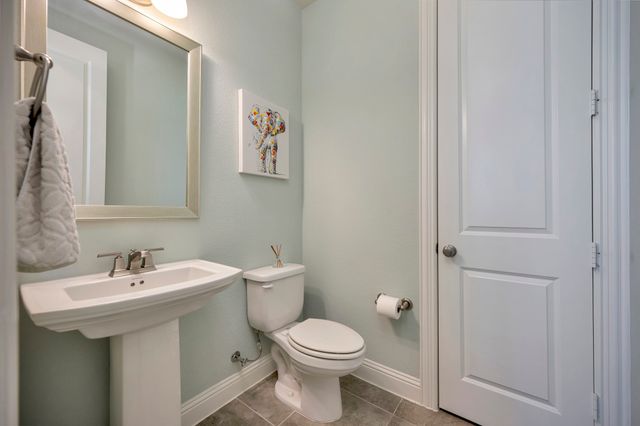 1129 Highpoint Way, Roanoke, TX 76262