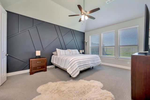 1129 Highpoint Way, Roanoke, TX 76262