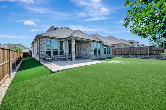 1129 Highpoint Way, Roanoke, TX 76262