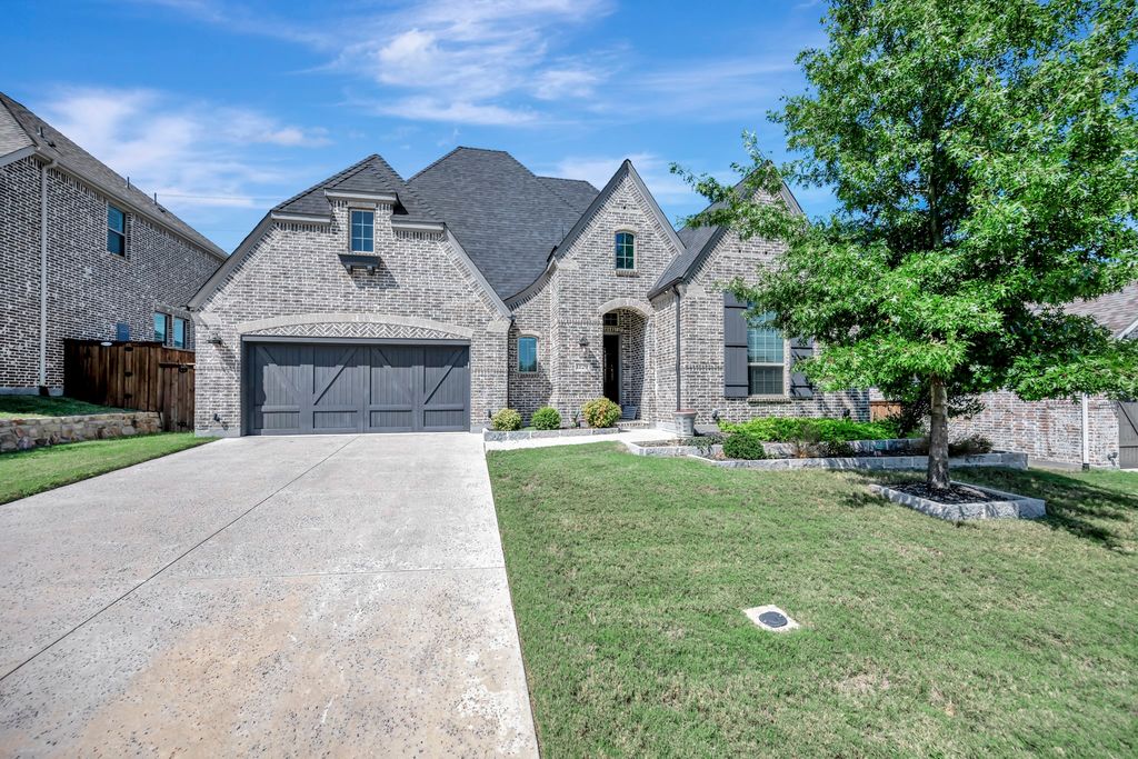 1129 Highpoint Way, Roanoke, TX 76262