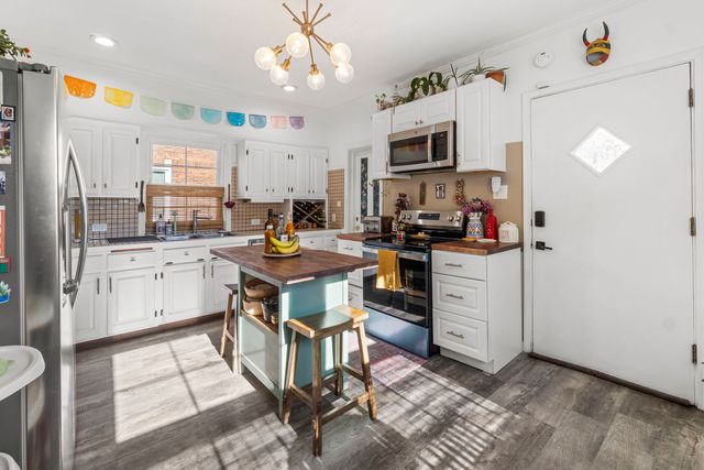 2029 N Kildare Avenue, Chicago, IL 60639