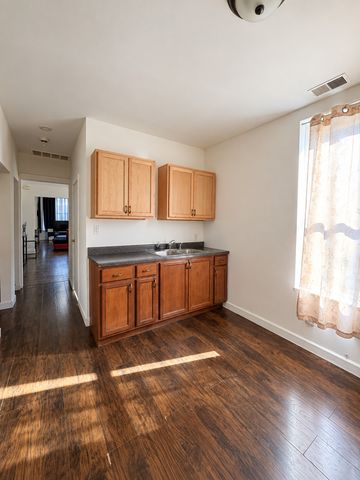 4051 W Monroe Street, Chicago, IL 60624