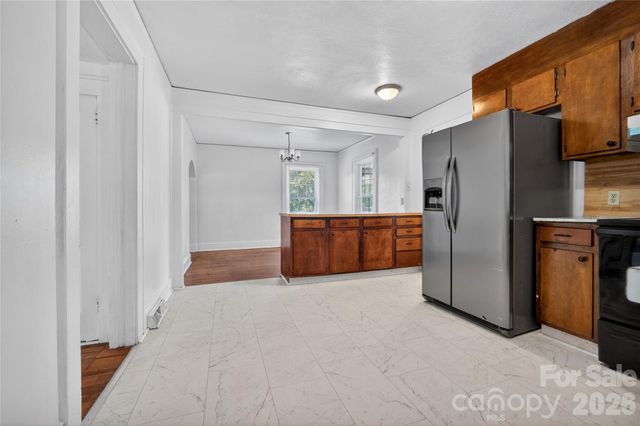 3833 1st Avenue SW, Hickory, NC 28602