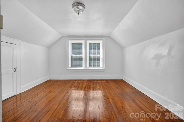 3833 1st Avenue SW, Hickory, NC 28602