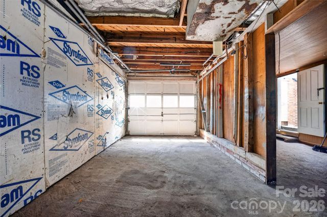 3833 1st Avenue SW, Hickory, NC 28602
