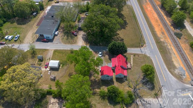 3833 1st Avenue SW, Hickory, NC 28602
