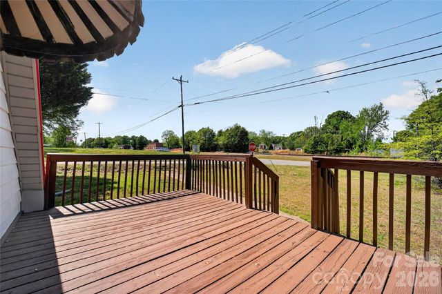 3833 1st Avenue SW, Hickory, NC 28602
