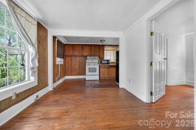 3833 1st Avenue SW, Hickory, NC 28602