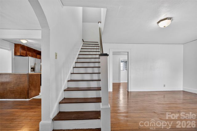 3833 1st Avenue SW, Hickory, NC 28602