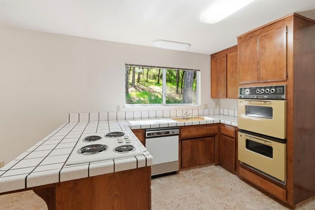 2653 Christian Valley Rd, Auburn, CA 95602