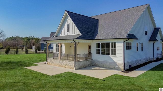 121 Canter Court, Paducah, KY 42001