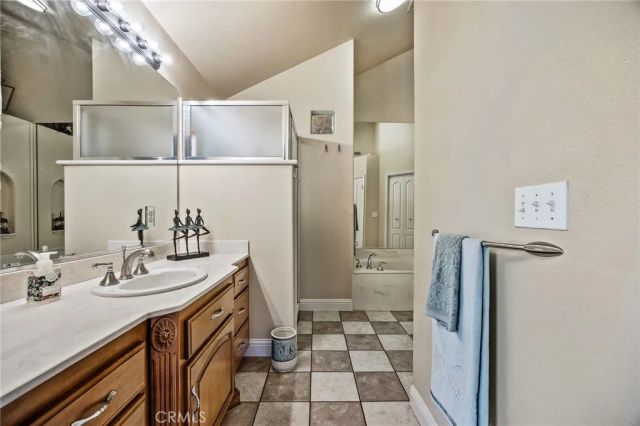 35356 Bonadelle, Madera, CA 93636