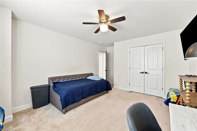 859 Royal Oak Lane, Mebane, NC 27302
