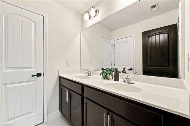859 Royal Oak Lane, Mebane, NC 27302