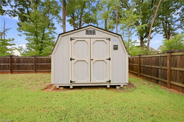 859 Royal Oak Lane, Mebane, NC 27302