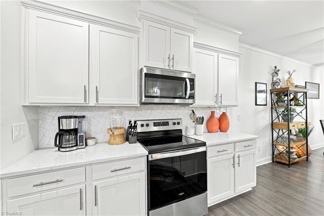 859 Royal Oak Lane, Mebane, NC 27302