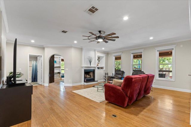 550 League Line RD, Smithville, TX 78957