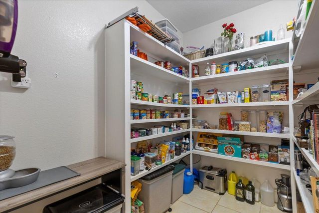 550 League Line RD, Smithville, TX 78957