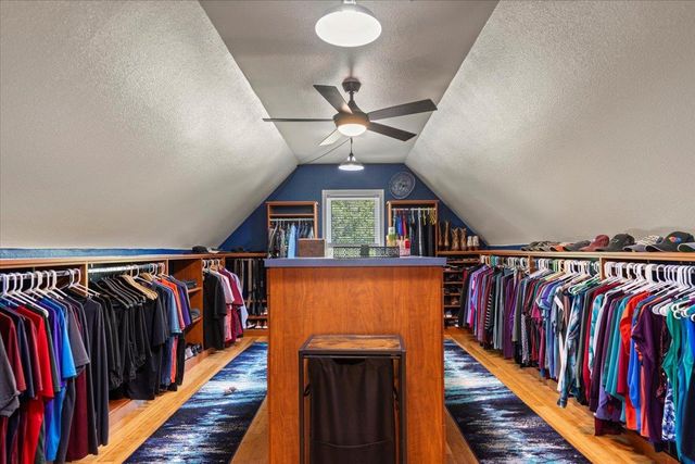 550 League Line RD, Smithville, TX 78957