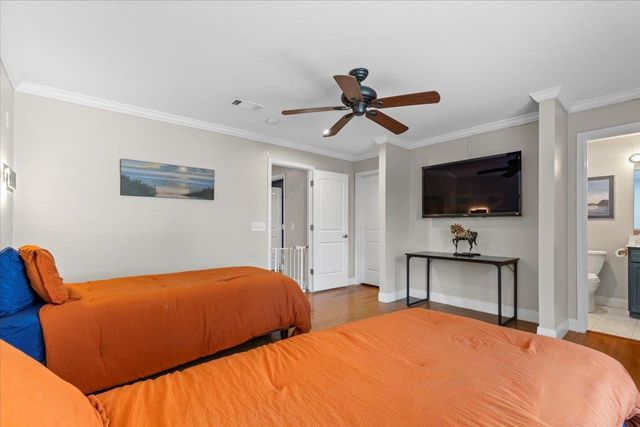 550 League Line RD, Smithville, TX 78957