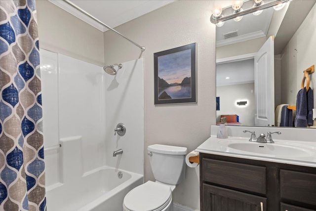 550 League Line RD, Smithville, TX 78957