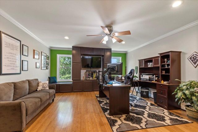 550 League Line RD, Smithville, TX 78957