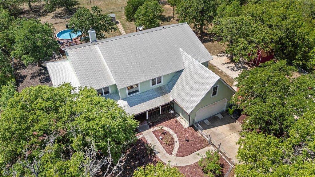 550 League Line RD, Smithville, TX 78957