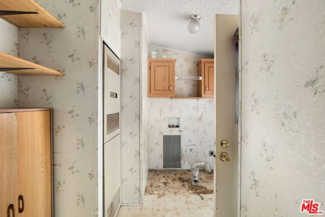 6425 Smoke Tree Road, Phelan, CA 92371