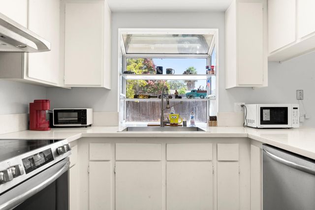 1700 Klamath River Dr, Rancho Cordova, CA 95670