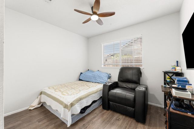 1700 Klamath River Dr, Rancho Cordova, CA 95670
