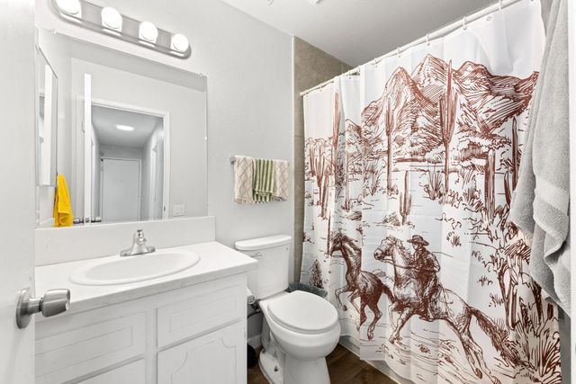 1700 Klamath River Dr, Rancho Cordova, CA 95670