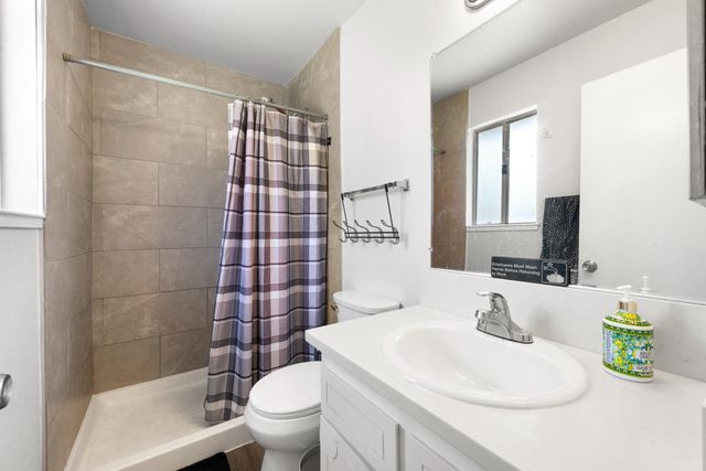 1700 Klamath River Dr, Rancho Cordova, CA 95670