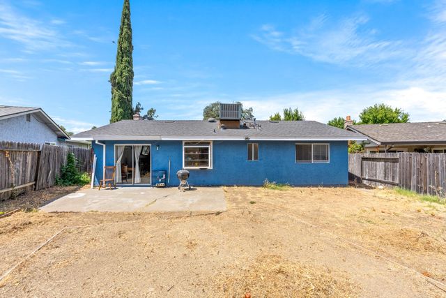 1700 Klamath River Dr, Rancho Cordova, CA 95670